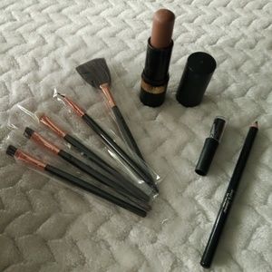 Makeup bundle